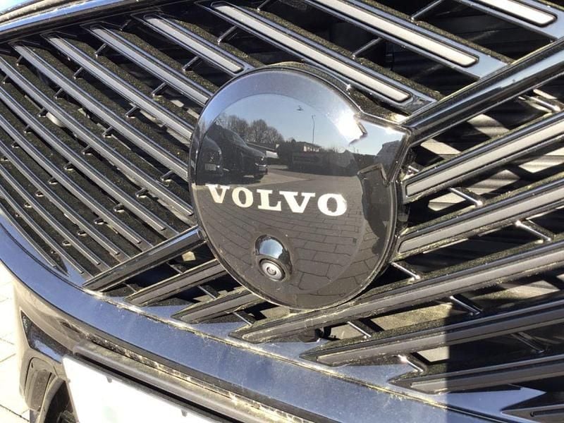 Neu Volvo XC60 Plus 253 PS (186 kW) 2026 Schwarz SUV