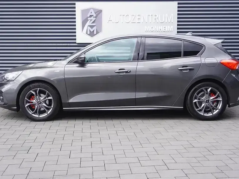 Gebraucht Ford Focus ST-Line X 150 PS (110 kW) 2021 Magneticgrau metallic Limousine