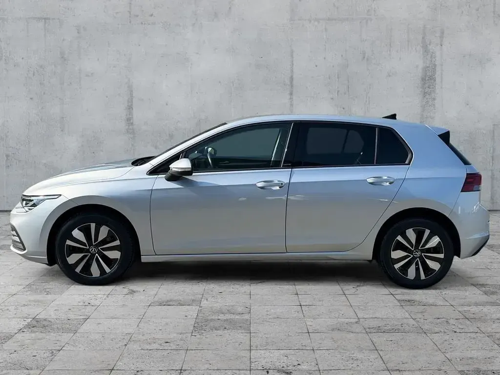 Gebraucht VW Golf VII Move 110 PS (80 kW) 2023 Silber Limousine