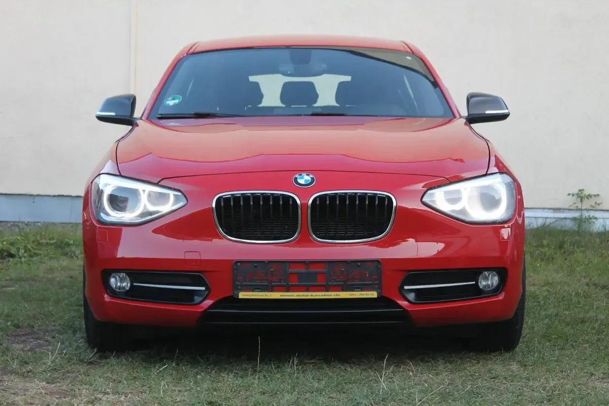 Gebraucht BMW 116 Sport Line 136 PS (100 kW) 2013 Rot Kleinwagen