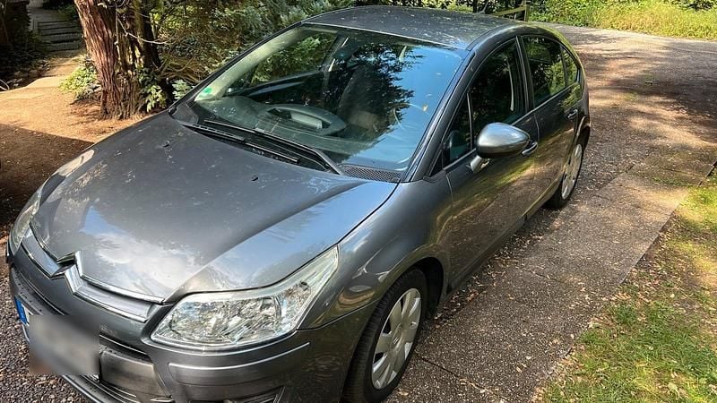 Braun Gebraucht 2010 Citroën C4 Limousine | 1.290 € (Guter Preis) - Bild 1/4