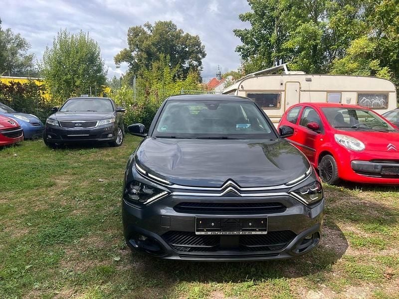 Grau Gebraucht 2021 Citroën C4 PureTech Limousine | 11.400 € (Guter Preis) - Bild 1/4