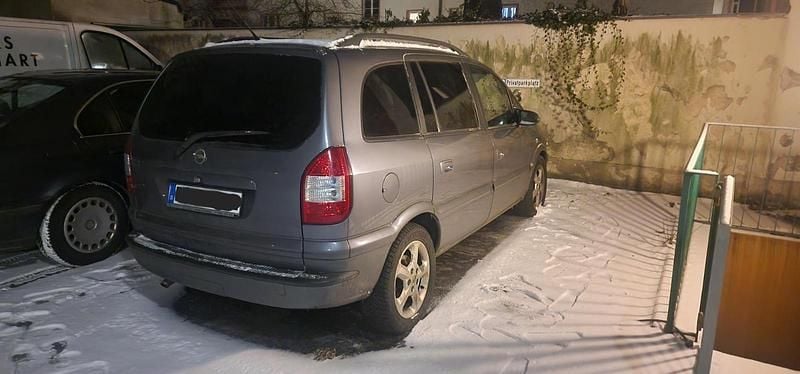 Gebraucht Opel Zafira 125 PS (91 kW) 2004 Grau Van / Kleinbus