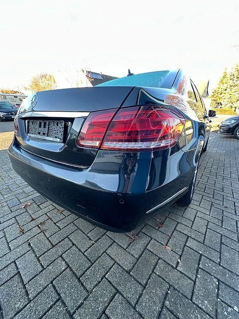 Gebraucht Mercedes E220 170 PS (125 kW) 2015 Limousine