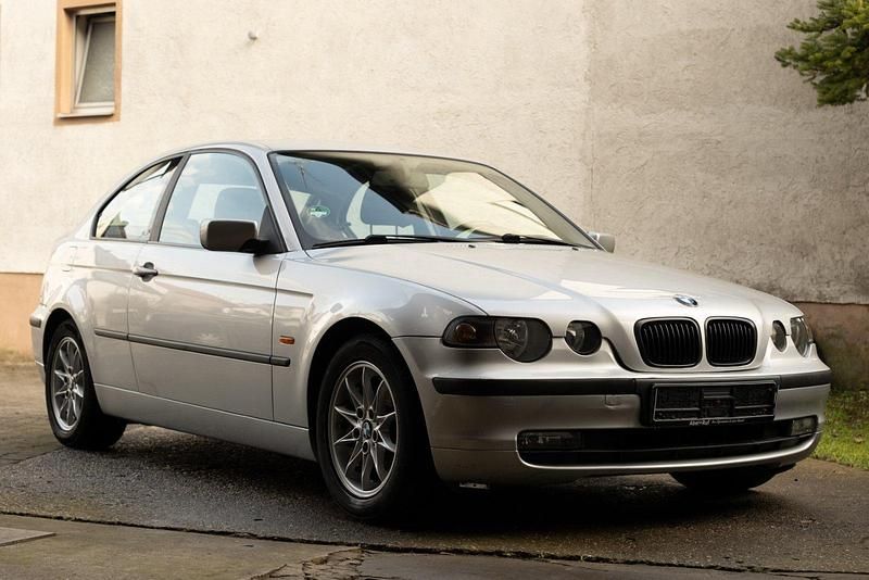 Gebraucht BMW 316 Compact 116 PS (85 kW) 2001 Silber Kleinwagen