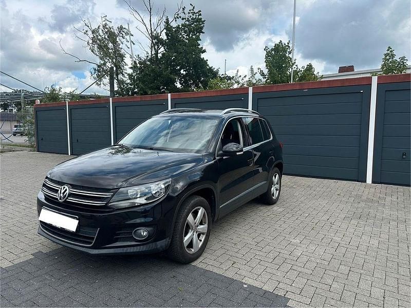 Schwarz Gebraucht 2012 VW Tiguan Sportline SUV | 6.750 € (Superpreis) - Bild 1/4