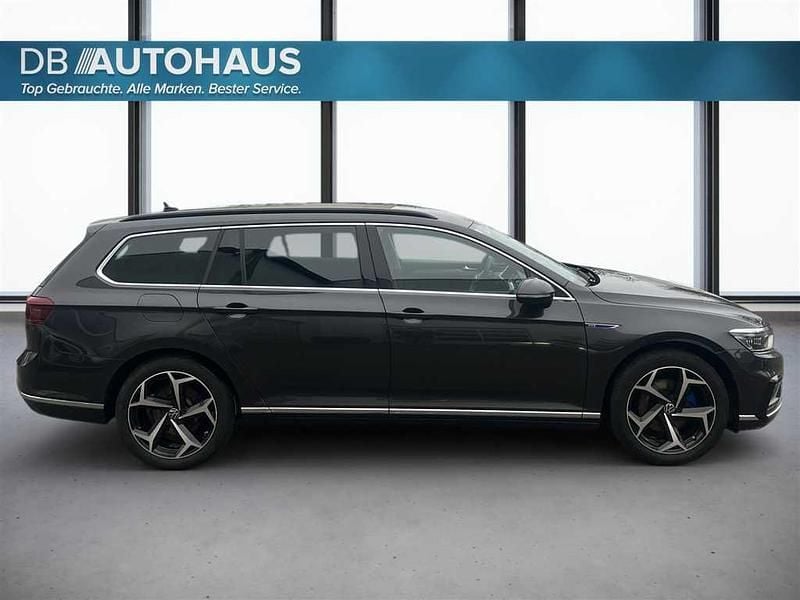 Gebraucht VW Passat GTE 218 PS (160 kW) 2023 Grau Kombi