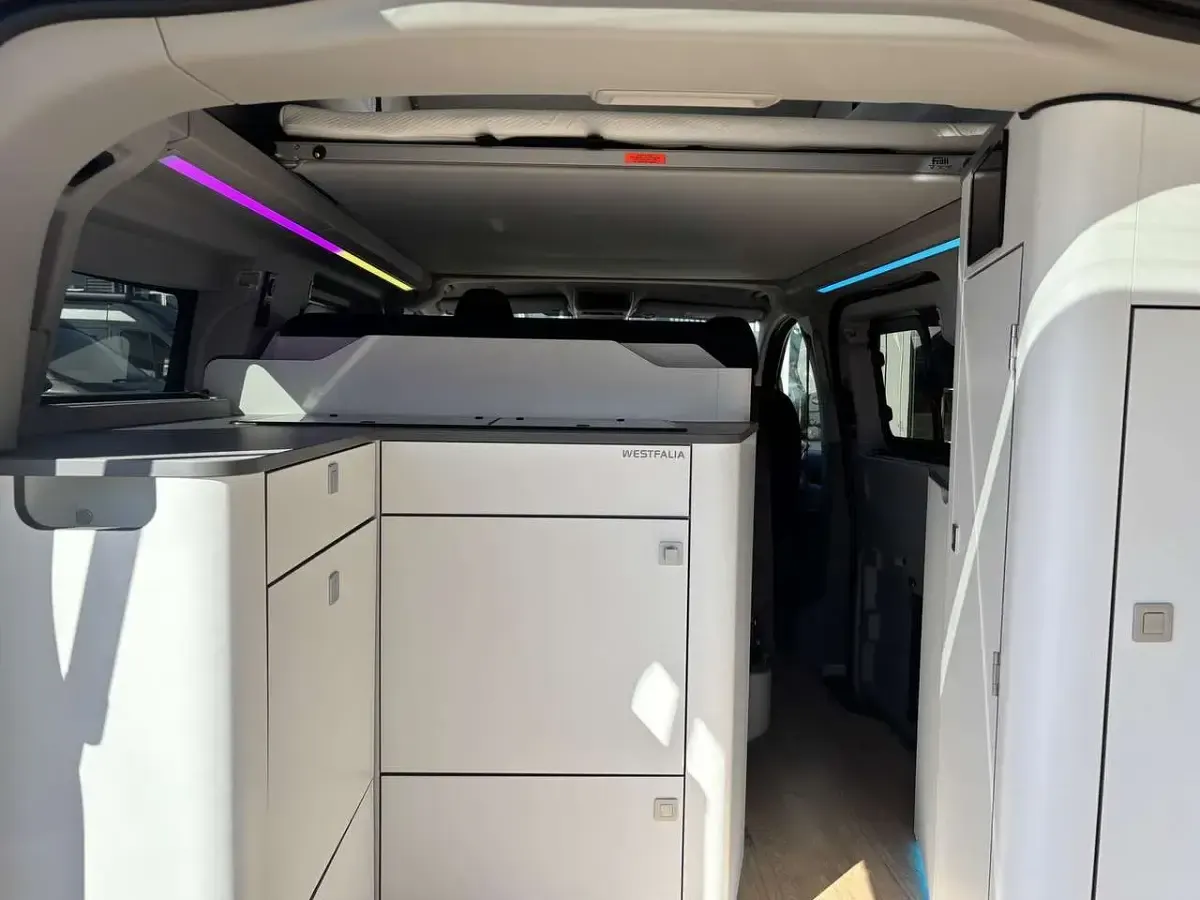Gebraucht Ford Transit Custom Nugget 170 PS (125 kW) 2025 Artisan red Van