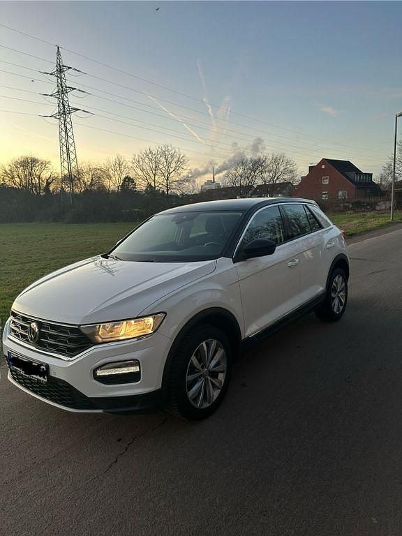 Weiß Gebraucht 2019 VW T-Roc IQ Drive SUV | 16.000 € (Superpreis) - Bild 1/4