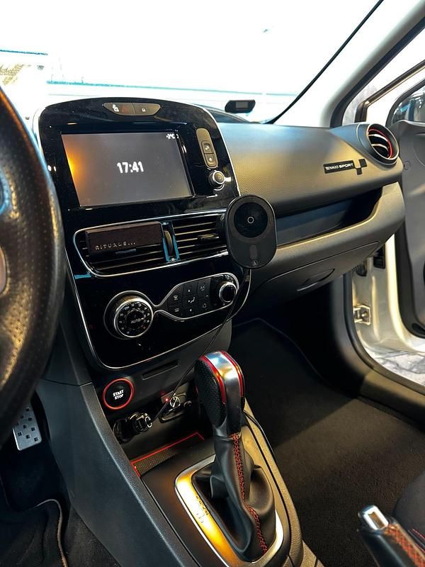 Gebraucht Renault Clio IV R.S. 200 PS (147 kW) 2017 Weiß Kleinwagen