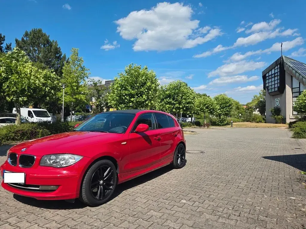 Gebraucht BMW 118 143 PS (105 kW) 2010 Rot Kleinwagen