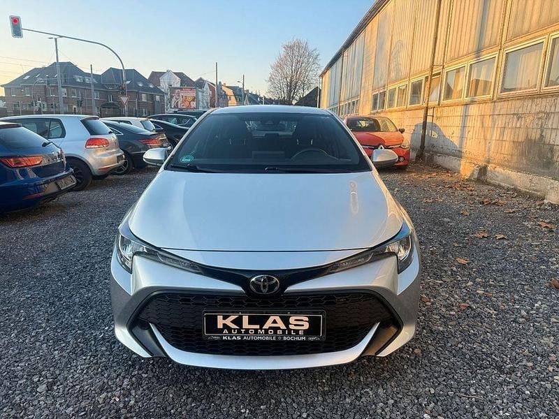 Gebraucht Toyota Corolla Basis 116 PS (85 kW) 2019 Silber Limousine