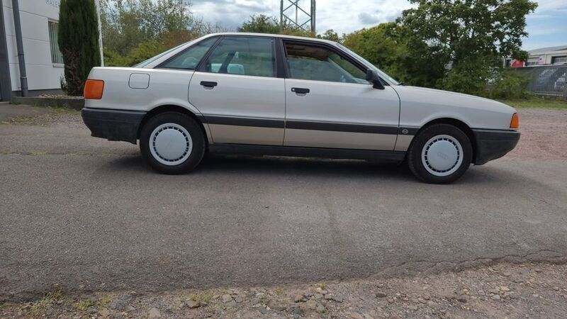 Second-hand Audi 80 90 CP (66 kW) 1987 Gri Berlinǎ