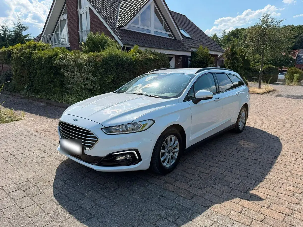 Gebraucht Ford Mondeo Titanium 150 PS (110 kW) 2021 Weiß Kombi