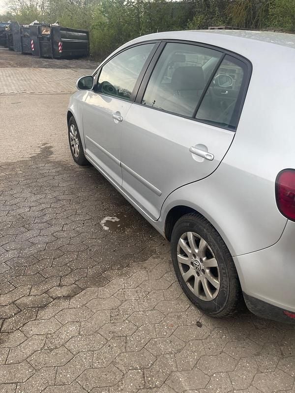 Second-hand VW Golf IV 2006 Argintiu Hatchback