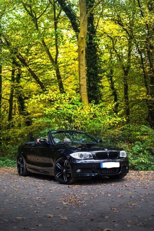 Schwarz Gebraucht 2011 BMW 120 Cabriolet M Sport Cabrio | 9.000 € (Guter Preis) - Bild 1/4