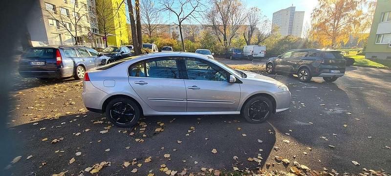 Gebraucht Renault Laguna III Dynamique 140 PS (102 kW) 2008 Grau Limousine