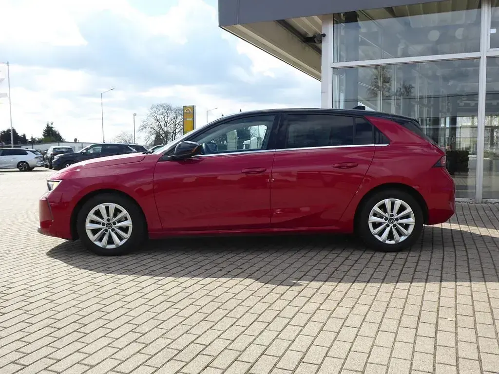 Gebraucht Opel Astra Elegance 131 PS (96 kW) 2023 Rot Kleinwagen