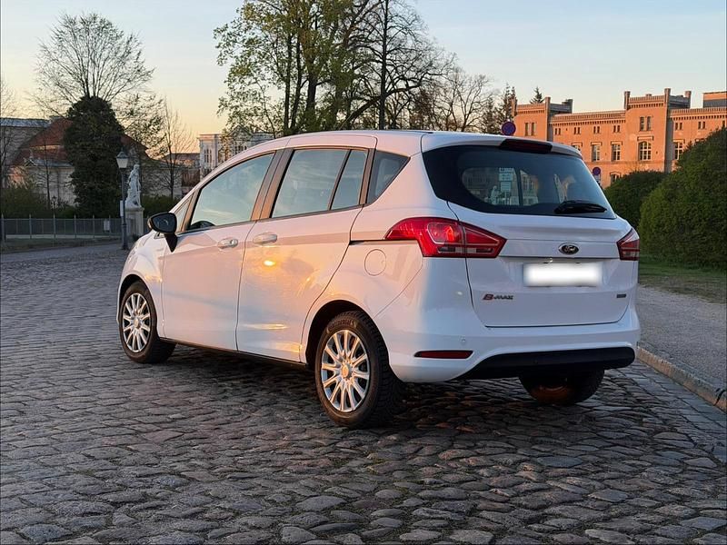 Usata Ford B-MAX 125 CV (91 kW) 2014 Bianco Monovolume