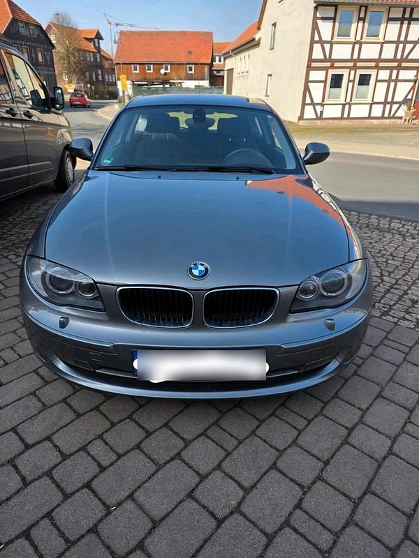 Gebraucht BMW 118 143 PS (105 kW) 2012 Grau Kleinwagen