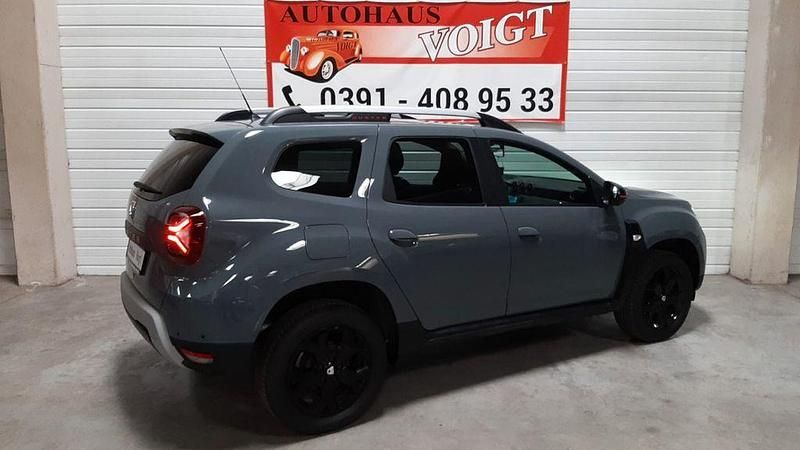 Gebraucht Dacia Duster Extreme 131 PS (96 kW) 2022 Grau SUV