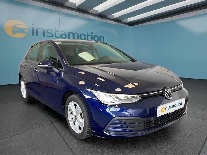 Blau Gebraucht 2020 VW Golf VIII Kleinwagen | 16.899 € (Guter Preis) - Bild 1/4