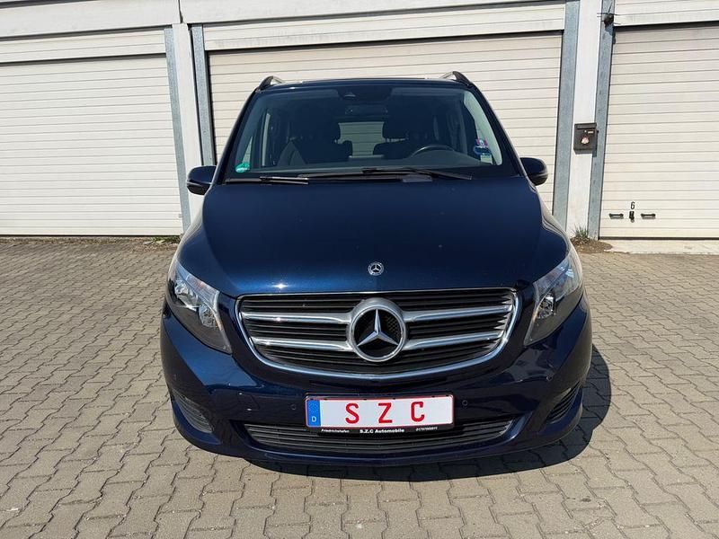 Gebraucht Mercedes V220 Edition 163 PS (119 kW) 2017 Cavansitblau Van / Kleinbus