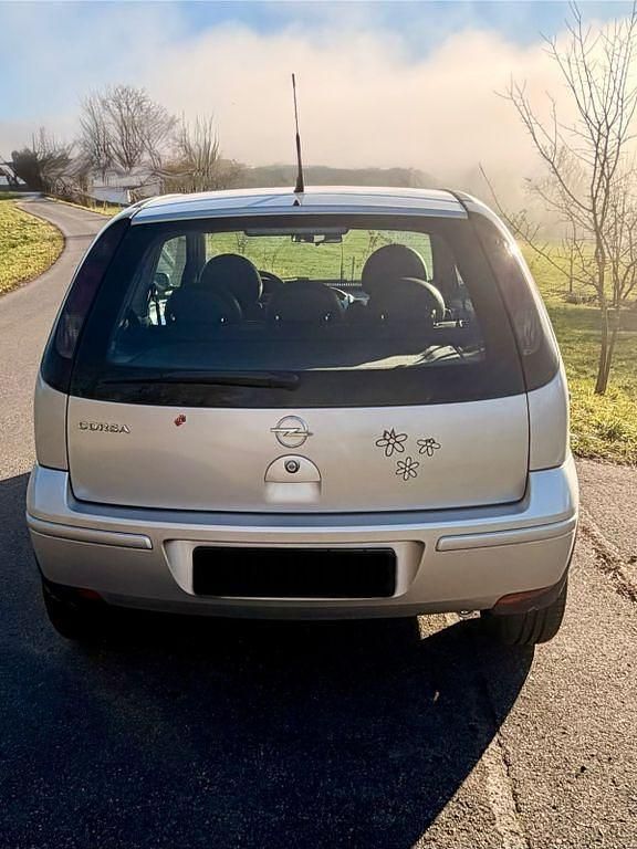 Gebraucht Opel Corsa Edition 60 PS (44 kW) 2005 Silber Kleinwagen