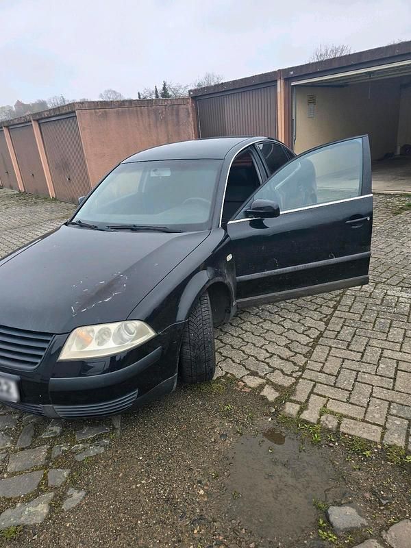 Gebraucht VW Passat 116 PS (85 kW) 2002 Schwarz Limousine