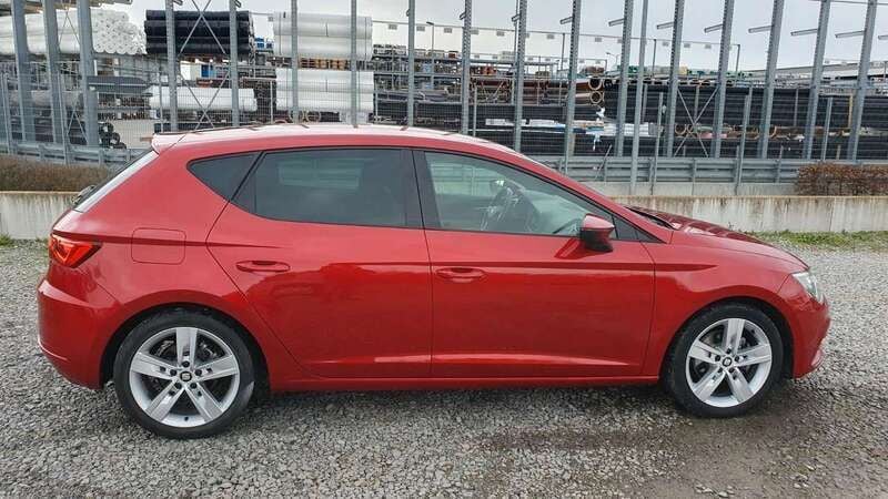 Rot Gebraucht 2020 Seat Leon FR Limousine | 13.000 € (Guter Preis) - Bild 1/4