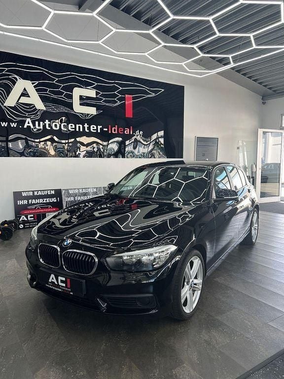 Gebraucht BMW 118 Sport Line 136 PS (100 kW) 2018 Schwarz Kleinwagen