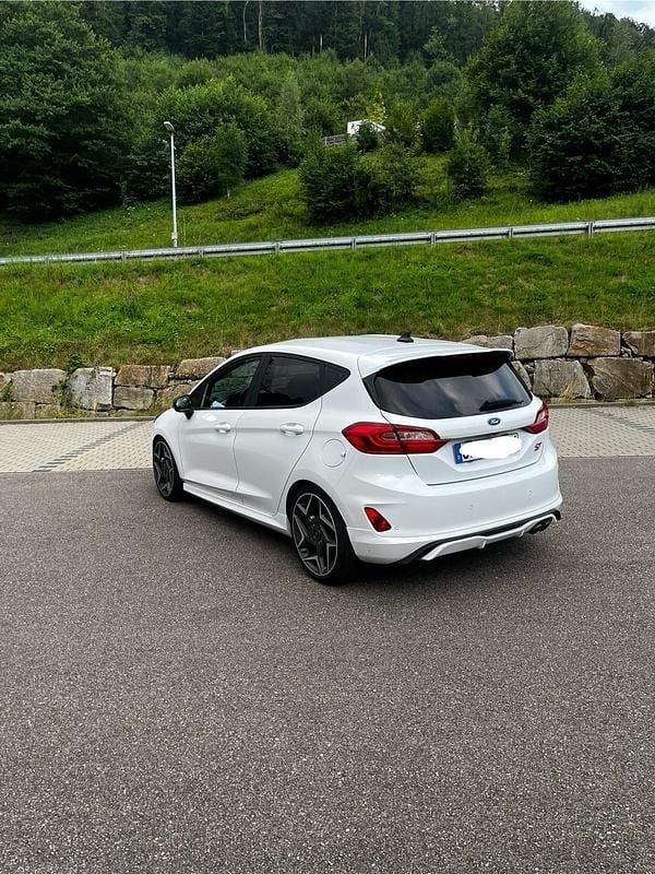 Gebraucht Ford Fiesta ST 200 PS (147 kW) 2019 Weiß Kleinwagen