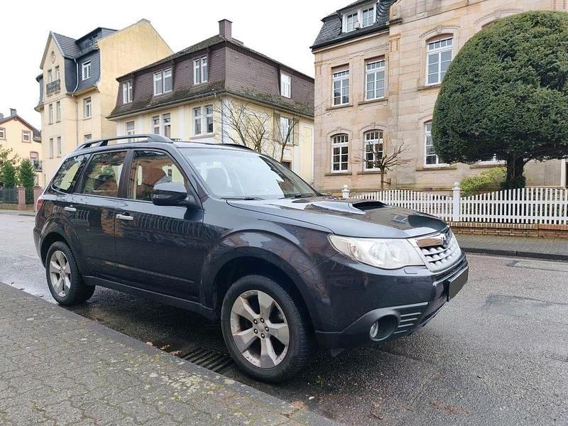 Gebraucht Subaru Forester 147 PS (108 kW) 2013 Grau SUV