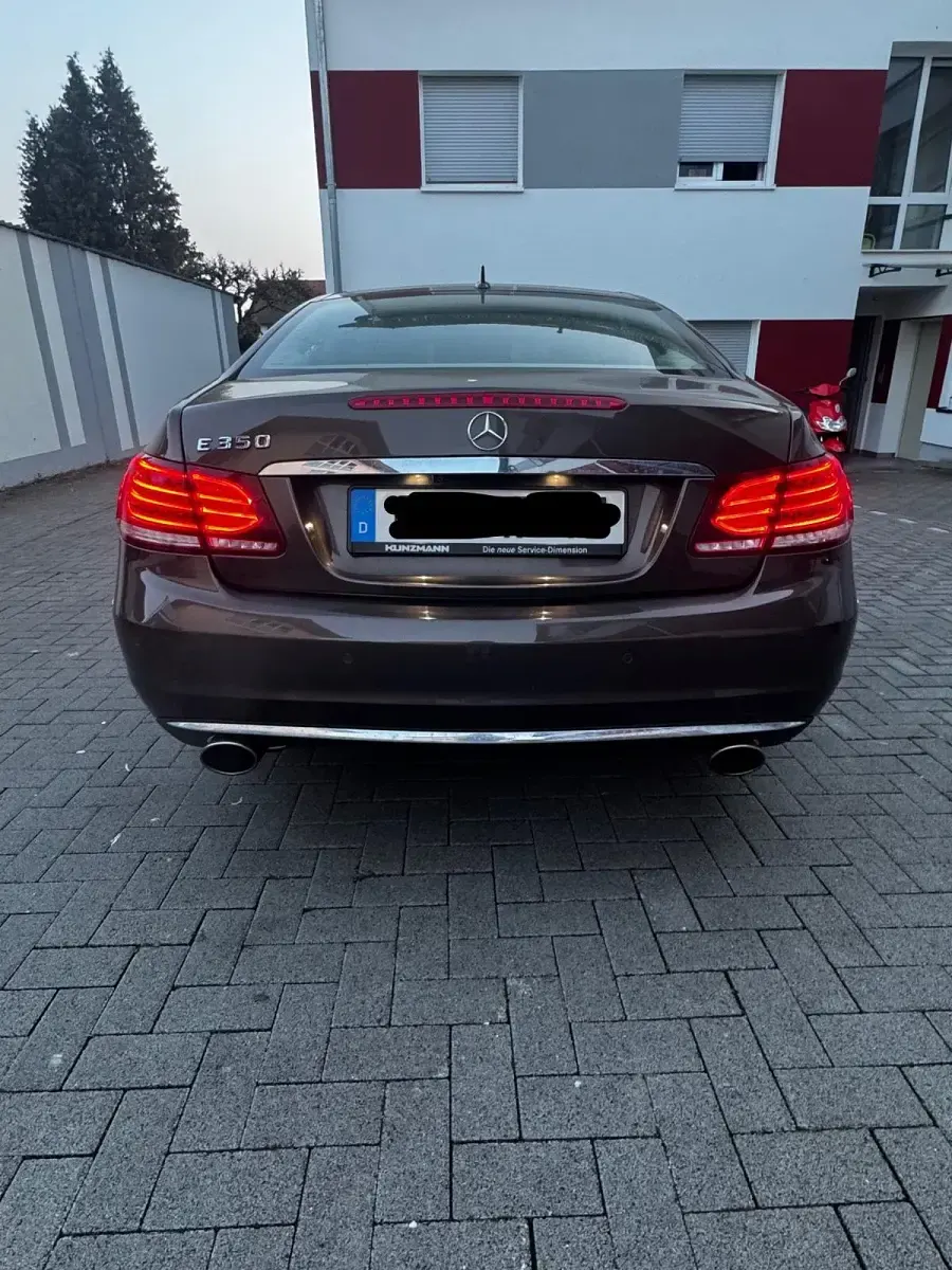 Gebraucht Mercedes E350 306 PS (225 kW) 2014 Braun Coupé