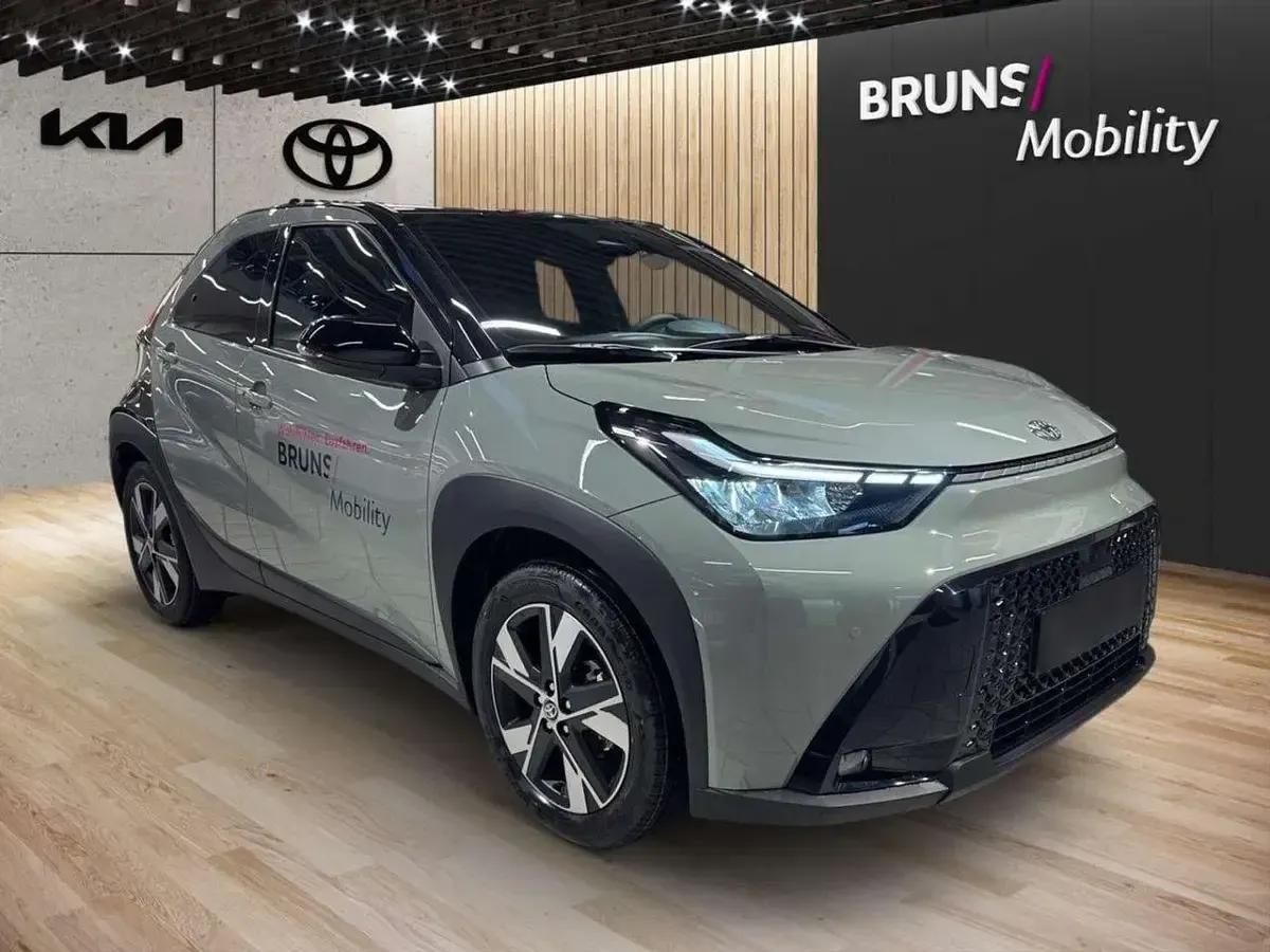 Gebraucht Toyota Aygo X 116 PS (85 kW) 2026 Urban khaki SUV