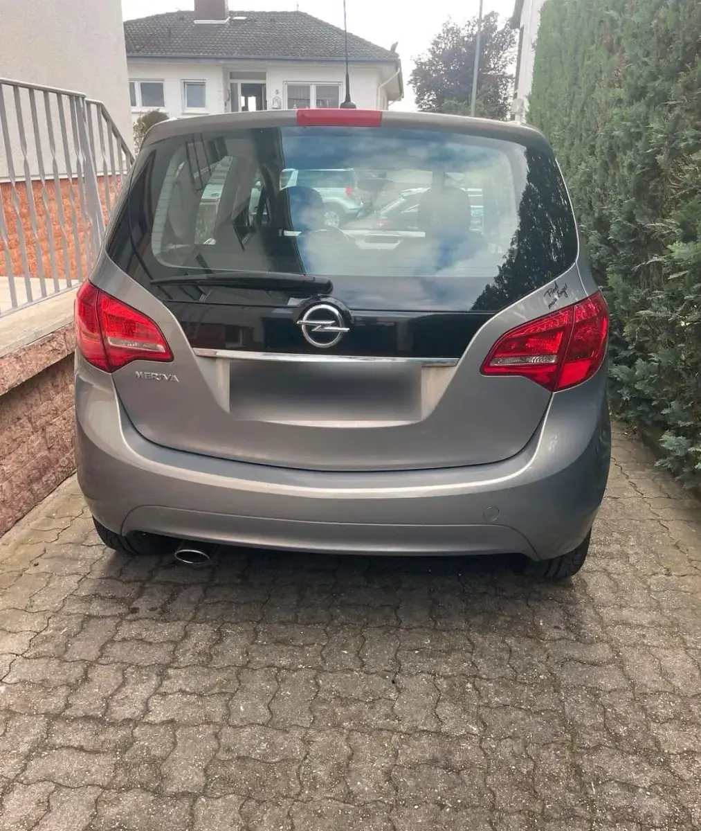 Gebraucht Opel Meriva 140 PS (102 kW) 2011 Silber Van / Kleinbus