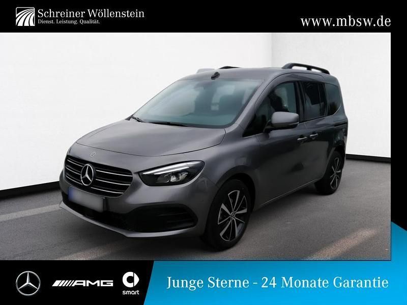 Grau Gebraucht 2023 Mercedes 180 Progressive Limousine | 32.011 € (Teuer) - Bild 1/4