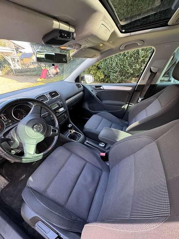 Gebraucht VW Golf VI Style 105 PS (77 kW) 2011 Schwarz Kleinwagen