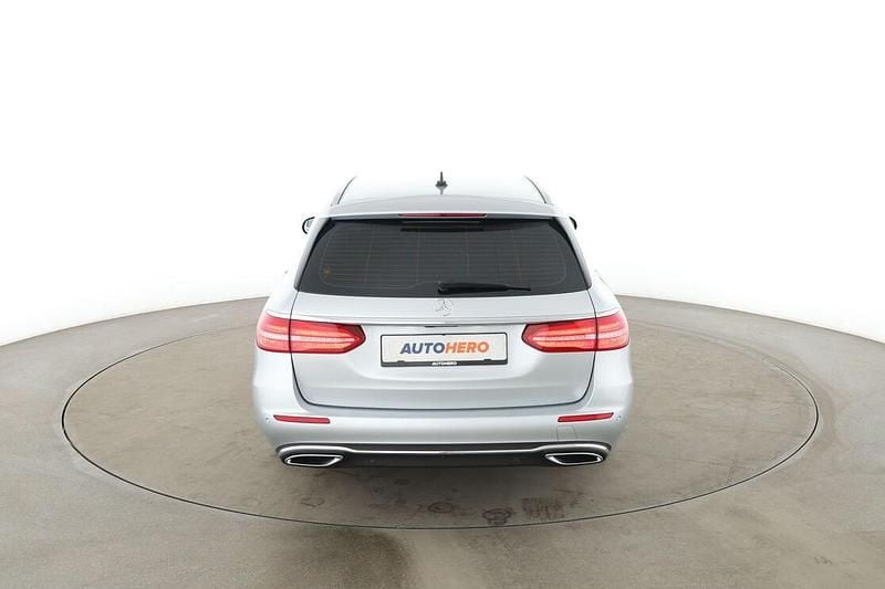 Gebraucht Mercedes E220 Avantgarde 194 PS (142 kW) 2020 Grau Kombi