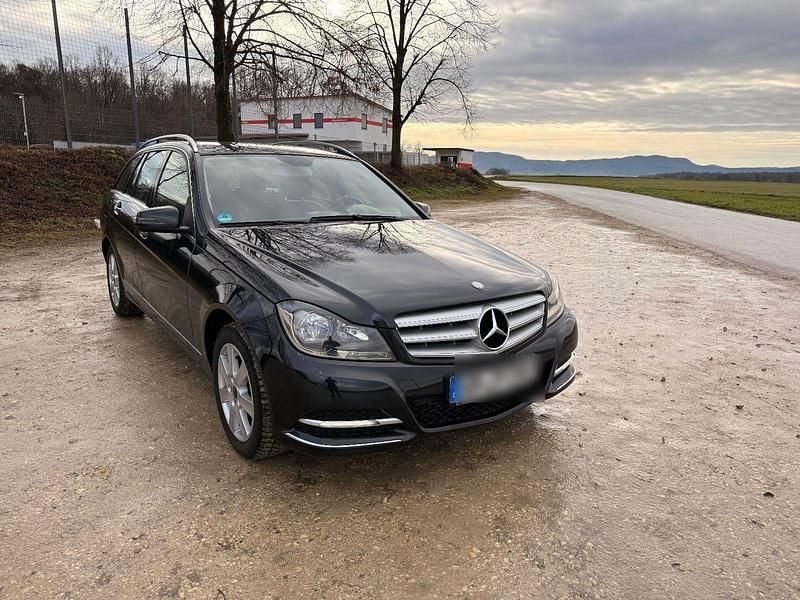 Gebraucht Mercedes C200 Avantgarde 136 PS (100 kW) 2012 Schwarz Kombi
