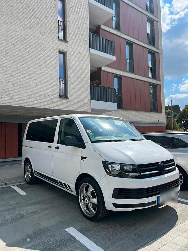 Weiß Gebraucht 2016 VW T6 Van | 27.750 € (Etwas zu teuer) - Bild 1/4