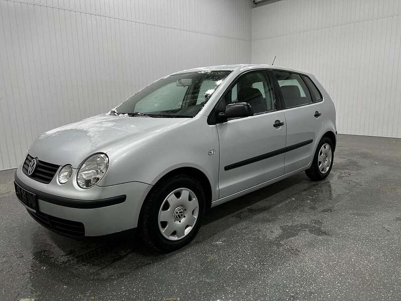 Gebraucht VW Polo 75 PS (55 kW) 2004 Reflexsilber (a7w) Kleinwagen