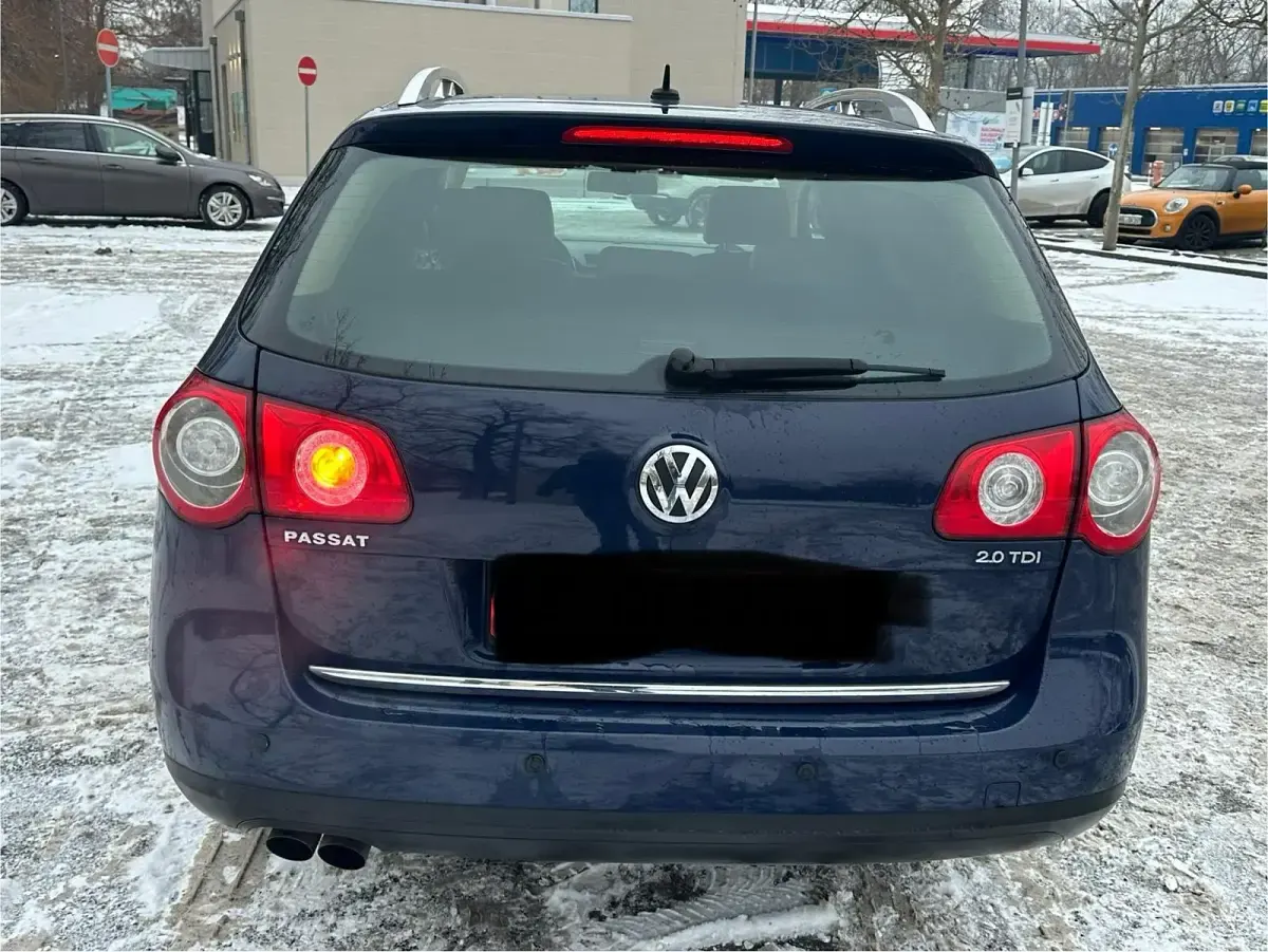 Usata VW Passat 130 CV (95 kW) 2005 Blu Station wagon