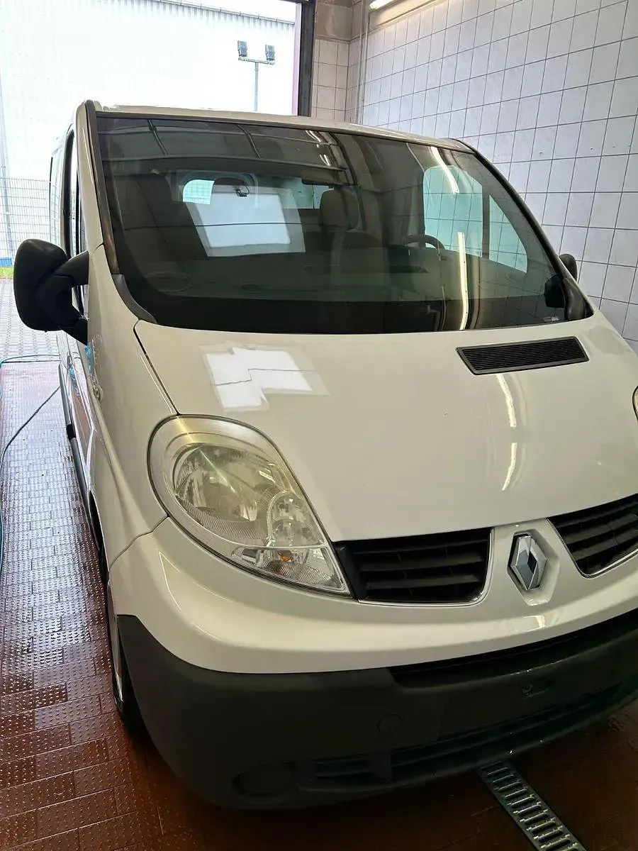 Gebraucht Renault Trafic 90 PS (66 kW) 2008 Weiß Van / Kleinbus