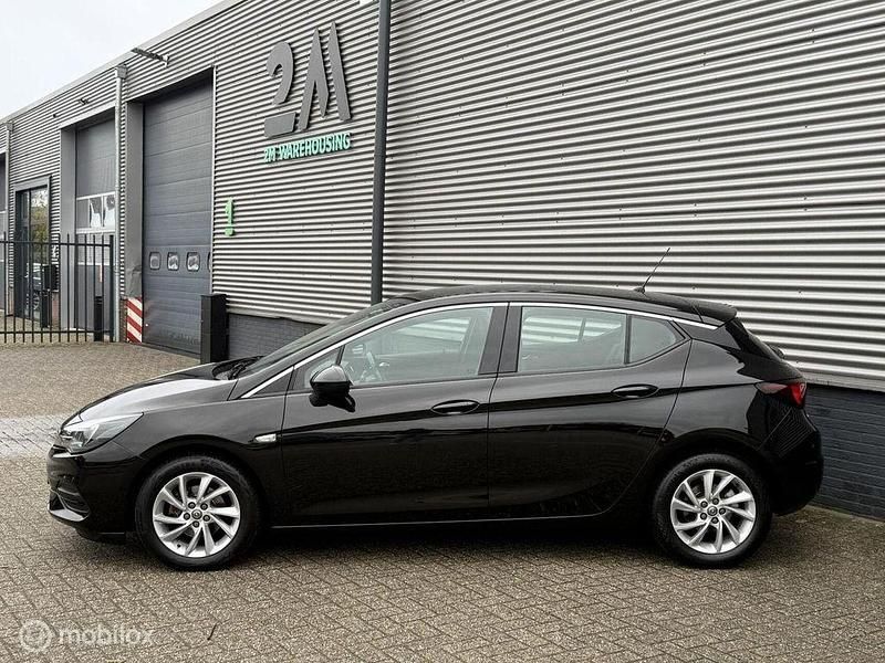 Gebraucht Opel Astra Edition 122 PS (89 kW) 2020 Schwarz Limousine