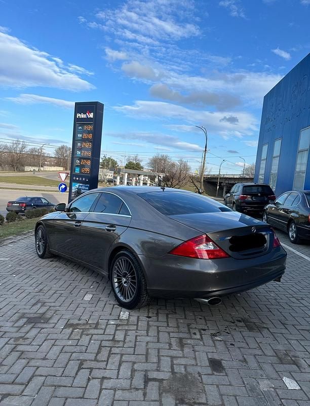 Gebraucht Mercedes CLS320 224 PS (164 kW) 2006 Gold Coupé