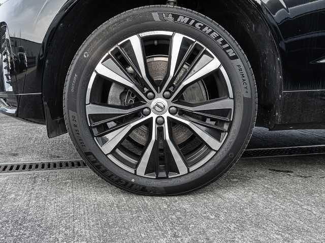 Gebraucht Volvo XC60 Plus 197 PS (144 kW) 2023 Schwarz SUV