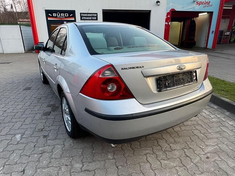 Gebraucht Ford Mondeo Ghia 145 PS (106 kW) 2004 Silber Limousine