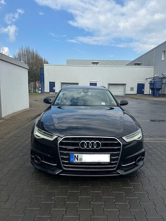 Schwarz Gebraucht 2017 Audi A6 Ambiente Kombi | 19.100 € (Etwas zu teuer) - Bild 1/4