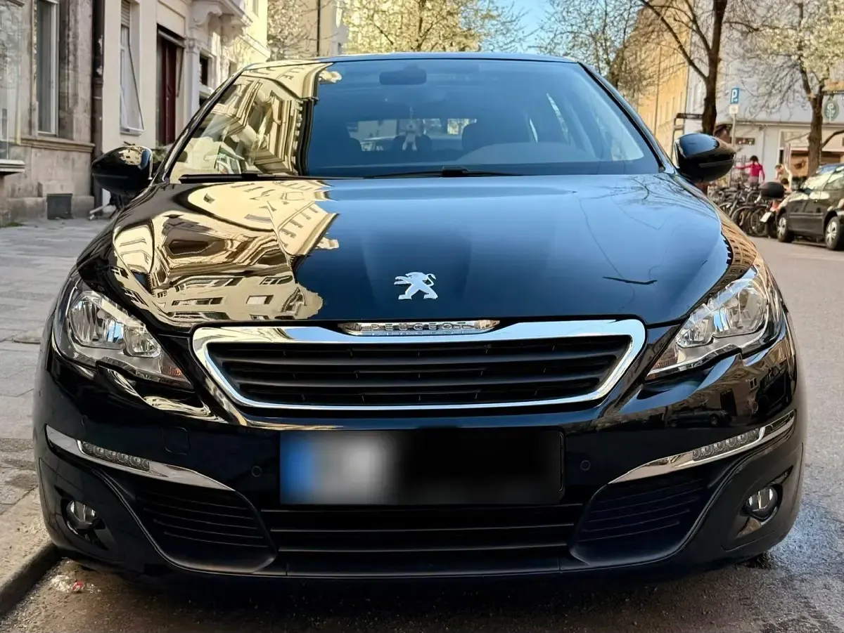 Gebraucht Peugeot 308 SW Active 110 PS (80 kW) 2017 Schwarz Kombi